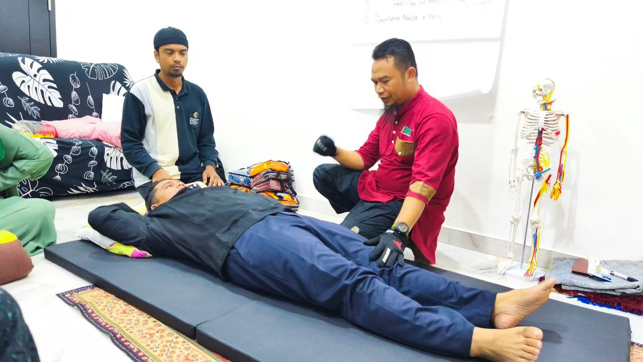 Capek Sama Asam Urat, Hipertensi, dan Masalah Jantung? Coba Terapi PAZ Al Kasaw di Brebes, Yuk!