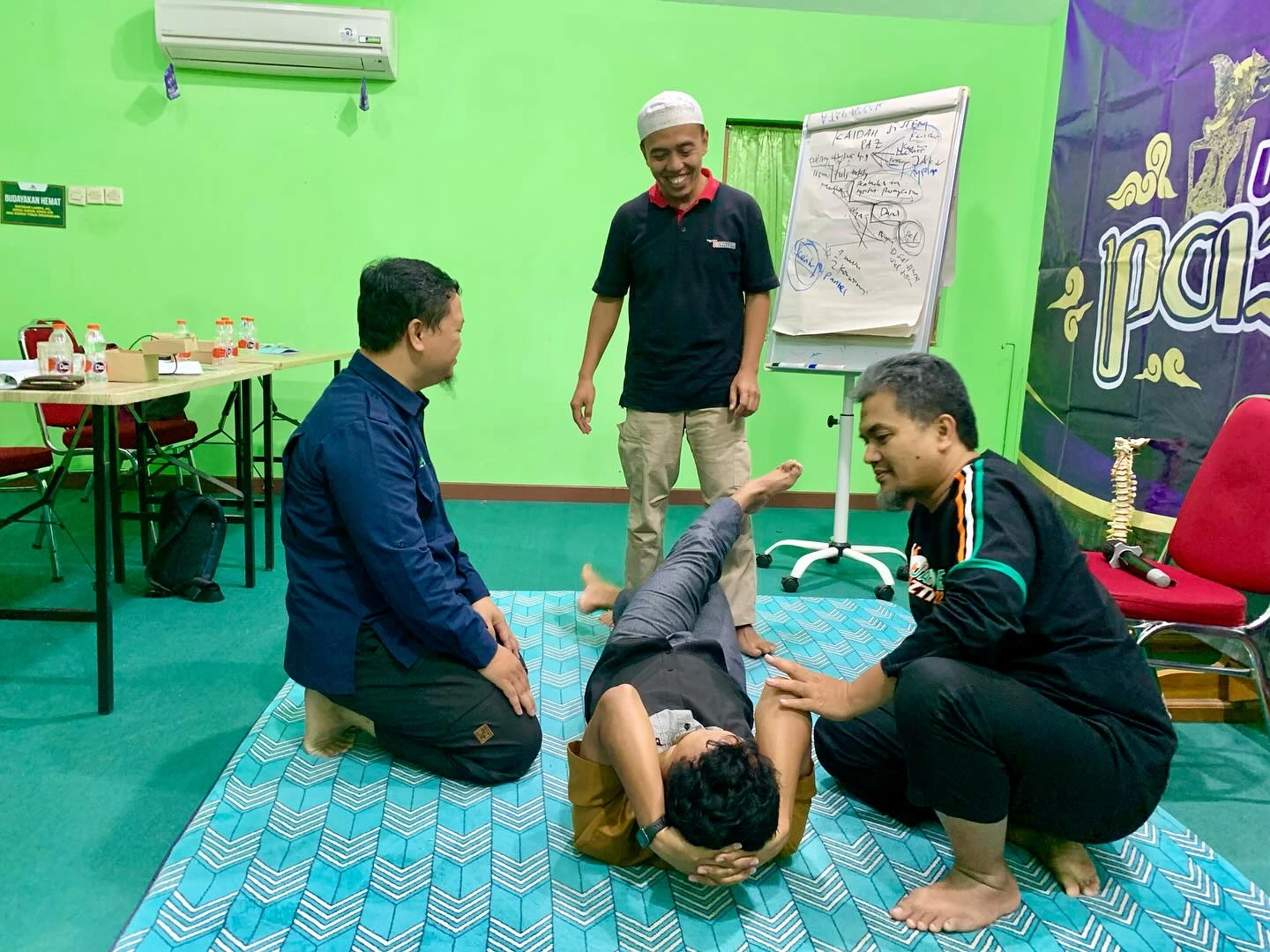 Alternatif Pengobatan Alami Skoliosis, Cerebral Palsy, Syaraf Kejepit, dan Anxiety di Manggarai Barat