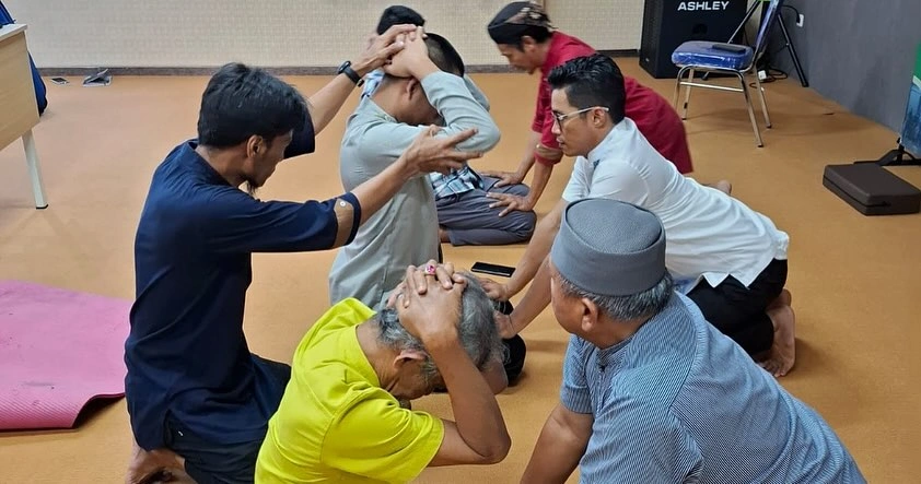 Solusi Sehat Kembali dari Benjolan Payudara, Stroke, Skoliosis, dan Cerebral Palsy dengan Terapi Alami di Kota Makassar